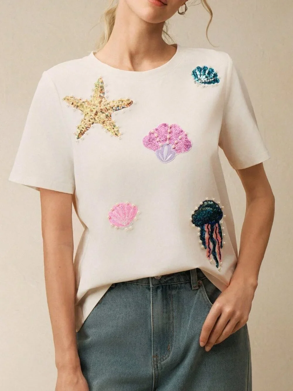 White Casual Women's Sequin Applique Bubble Sleeve Crew Neck T-Shirt - Picture 4 of 7